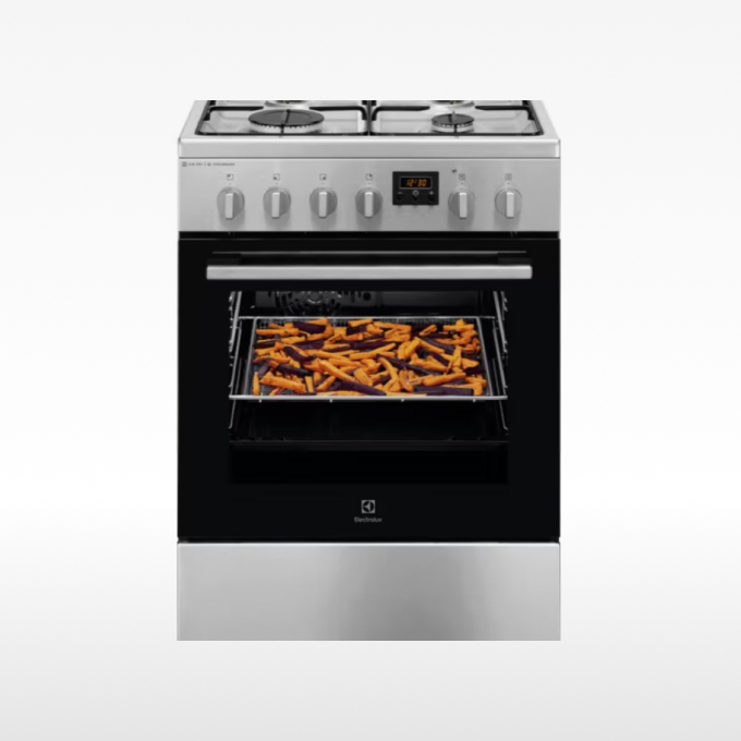 Ein Küchenherd mit Backofen, im Ofen sind gebratene Gemüsestreifen sichtbar; „Electrolux“ auf der Front.